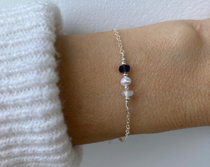 Iolite, pearl and moonstone bracelet. Crystal healing bracelet. Bridal bracelet.Something blue.  Gold, silver, rose gold chain.