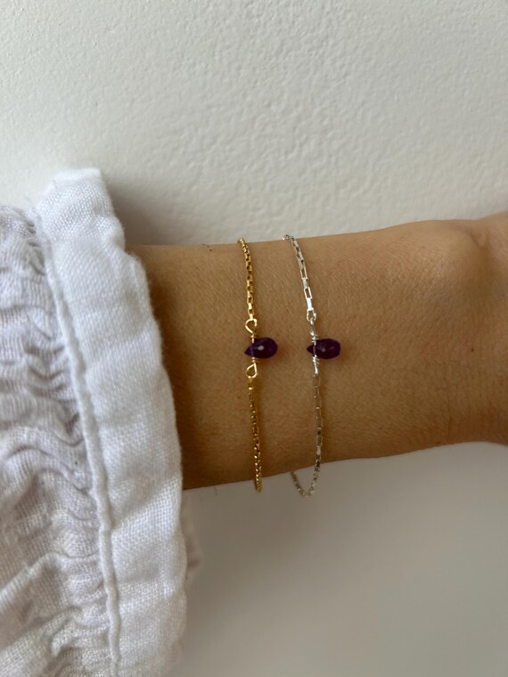 Dainty amethyst bracelet.  Amethyst drop bracelet. Gold filled box chain, Sterling silver box chain. February birthstone.