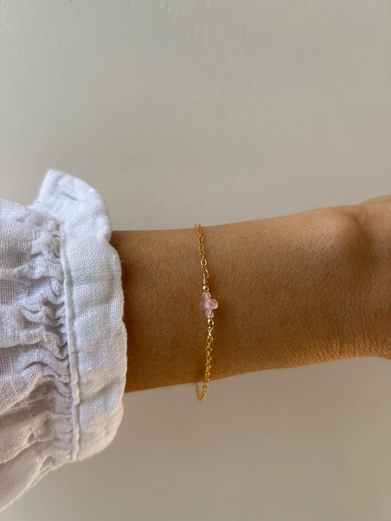 Dainty morganite bracelet. Pink gemstone bracelet. Morganite and rose quartz.  Emotional healing, Self love. Gold/silver/rose gold chain.