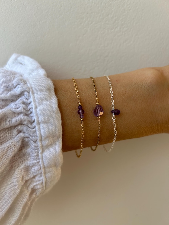 Dainty amethyst bracelet. Amethyst nugget bracelet. Amethyst drop chain bracelet. Gold, silver, rose gold chain. February chain.