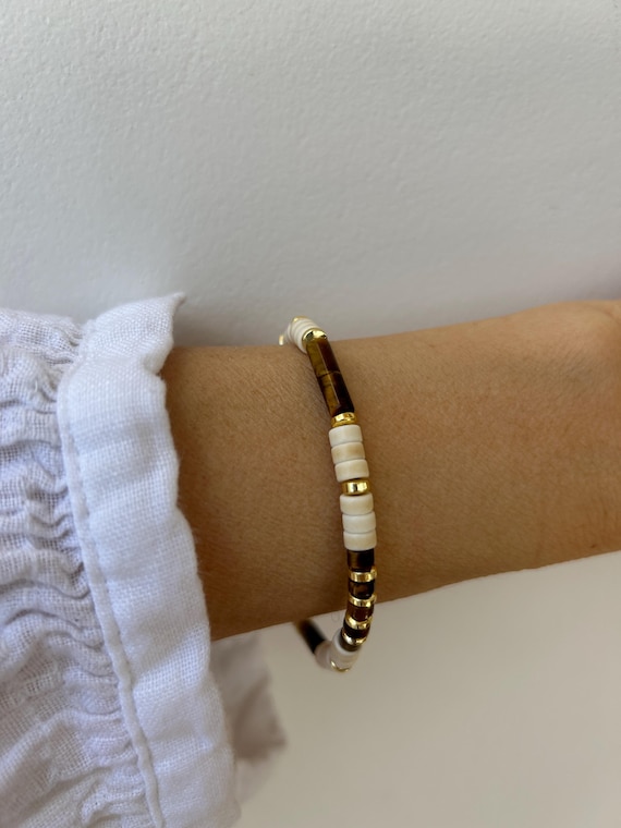 Woman beaded tiger's eye bracelet. Bracelet for abundance, Tiger's eye beaded bracelet. Stretch bracelet for women.
