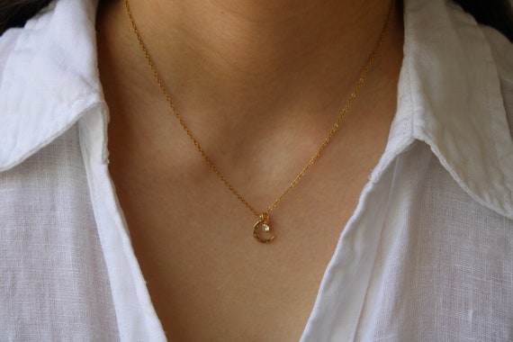 Tiny moon necklace. Minimalist dainty moon gold necklace. Crescent moon charm, Layering necklace.