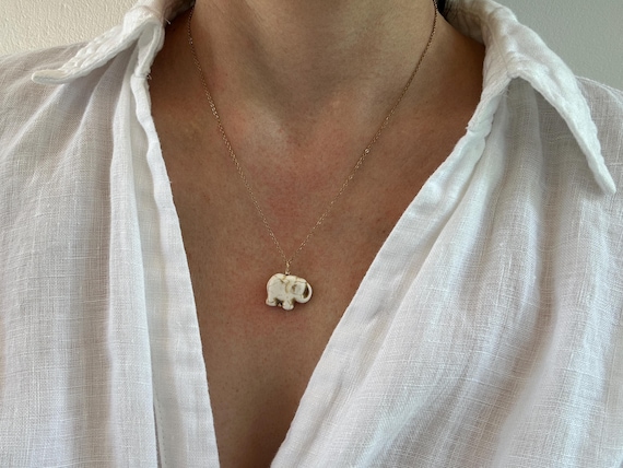 Elephant necklace. Gold/silver/Rose gold chain necklace with elephant charm.  Layering necklace. Everyday necklace. Stainless steel.