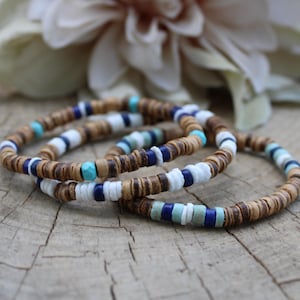 Mens beaded bracelet. Surfer style bracelet. Coconut heishi beads. Stretch bracelet.