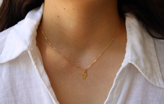 Hamsa necklace. 18k Gold filled hamsa and evil eye necklace. Dainty hand of Fatima necklace. Protection necklace.