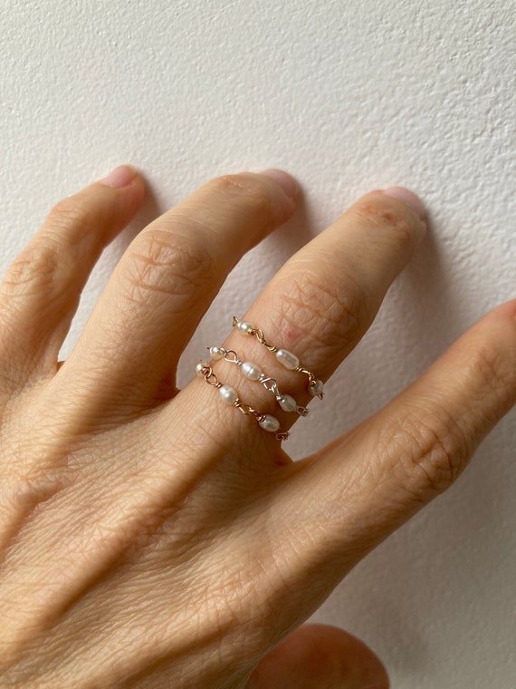 Dainty pearl ring. Freshwater pearl ring. Chain ring. 14k gold filled/rose gold filled/sterling silver ring.  June birthstone