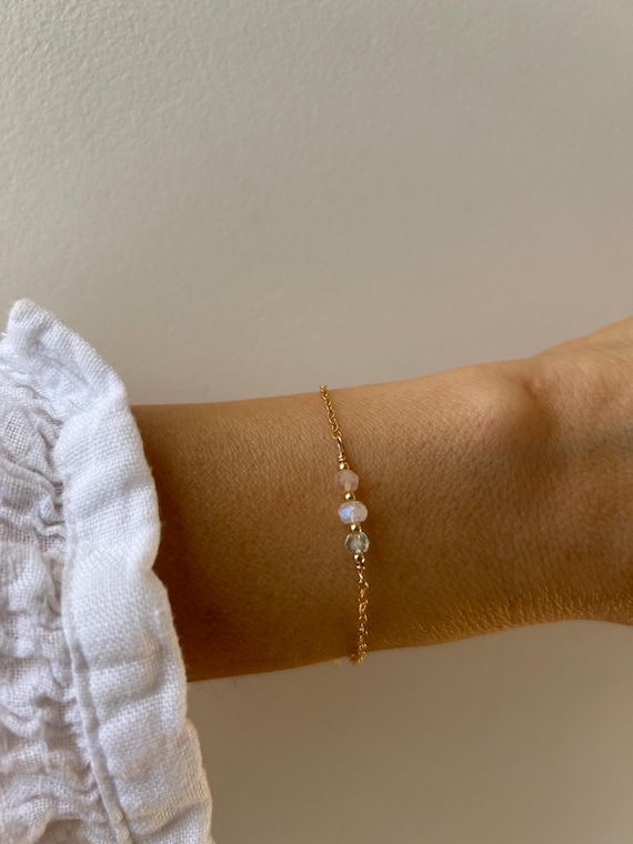 Fertility support bracelet. Rose quartz, moonstone and aquamarine bracelet. Mom to be bracelet. Gold, silver,rose gold chain