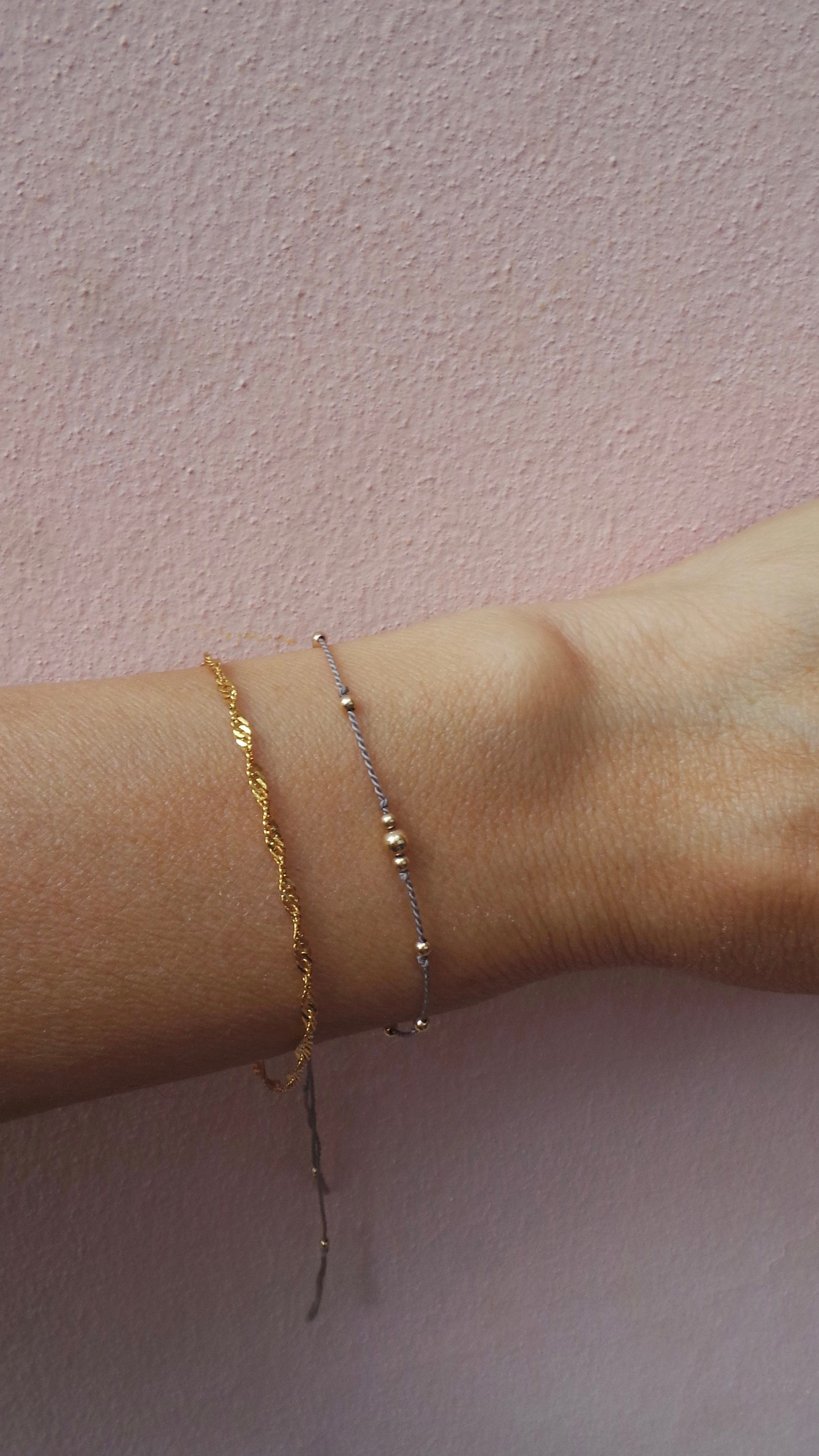 Minimalist bracelet. Dainty chain bracelet. Gold chain bracelet. Thin