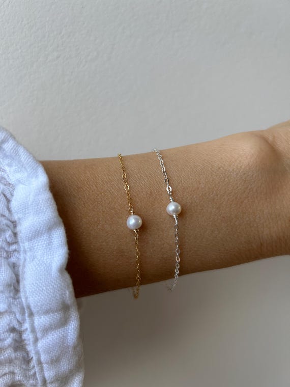 Dainty pearl bracelet. Tiny pearl bracelet. 14k gold filled pearl bracelet. Sterling silver pearl Bracelet.  Wedding Jewelry.