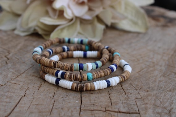 Mens beaded bracelet. Surfer style bracelet. Coconut heishi bracelet for men. Stretch bracelet.