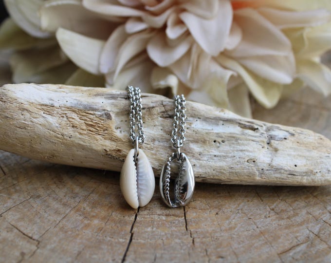 Mens necklace.Shell necklace. Mens cowrie necklace. Mens  shell necklace. Surfer necklace.  Beach necklace. Stainless steel chain necklace.
