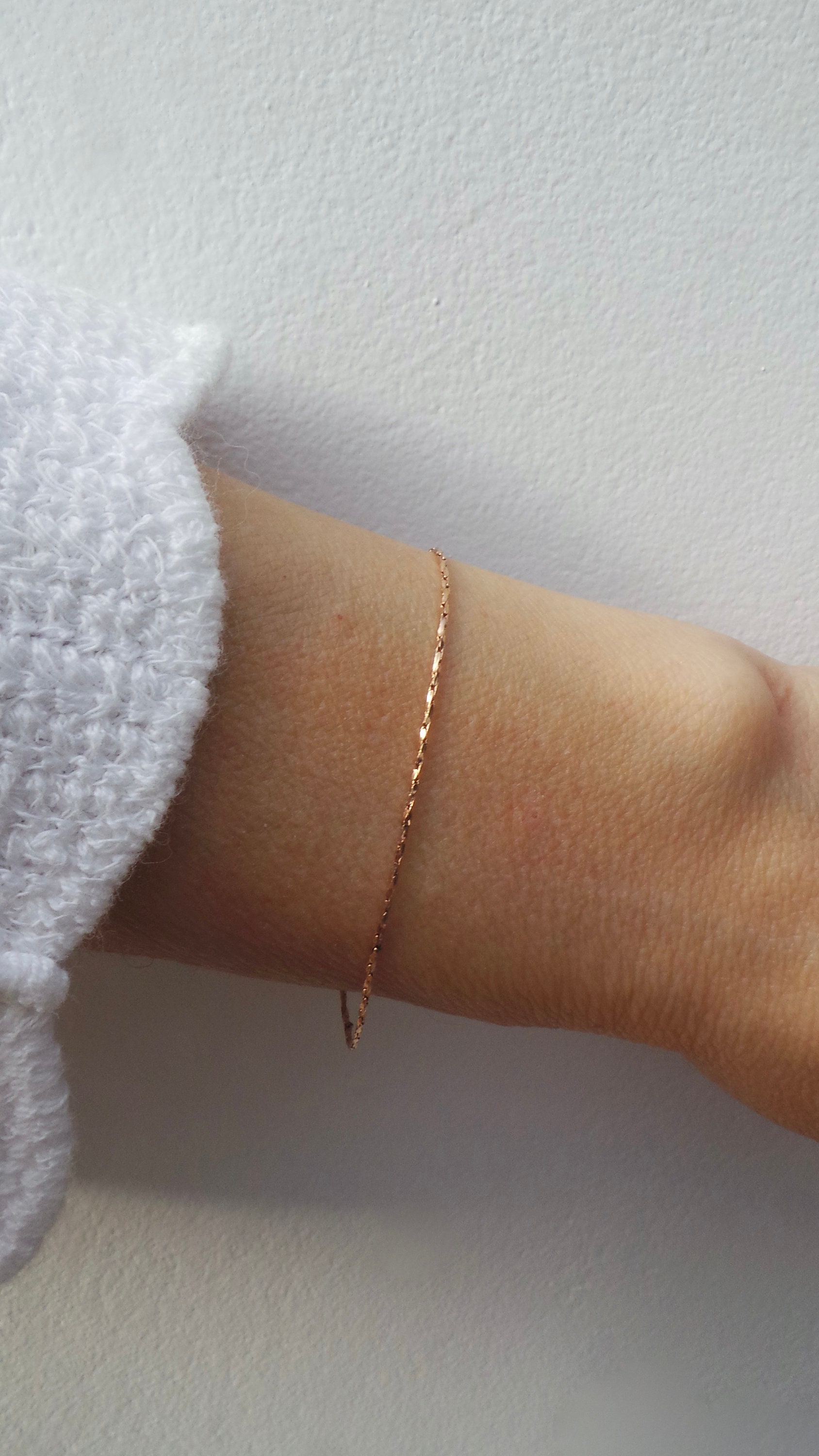 Minimalist bracelet. Thin chain bracelet. Dainty gold filled chain