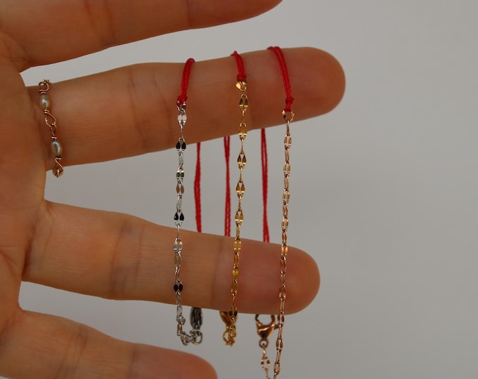 Red String Bracelet. Chain and cord  Bracelet