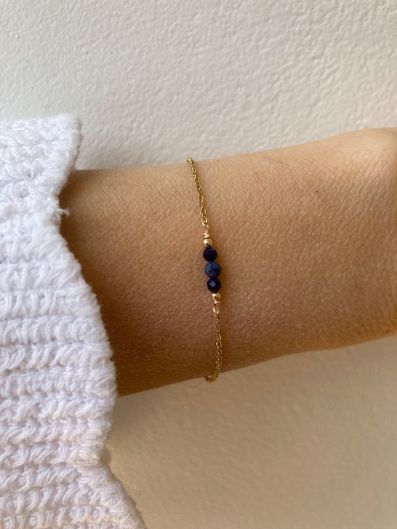 Dainty lapis lazuli bracelet. Gemstone chain bracelet. Wisdom, intuition. Gold/silver/rose gold.