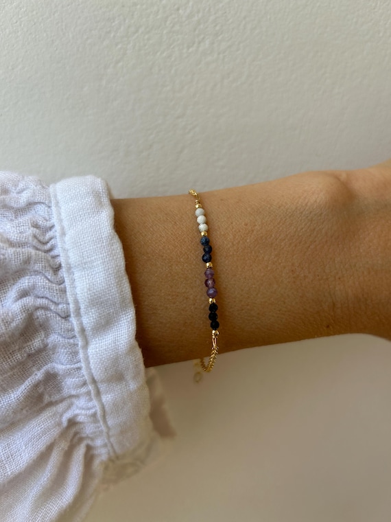 Emotional healing bracelet. Empath protection bracelet. Howlite, sodalite, amethyst and black tourmaline.Gold filled/sterling silver