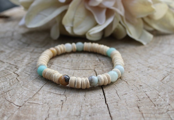 Coconut and amazonite beaded bracelet. Amazonite bracelet. Wood bead stretch bracelet with amazonite gemstones. 8mm beads.