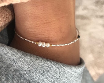 Dainty silver bracelet, Pure silver delicate bracelet, Pure silver and freshwater pearls bracelet