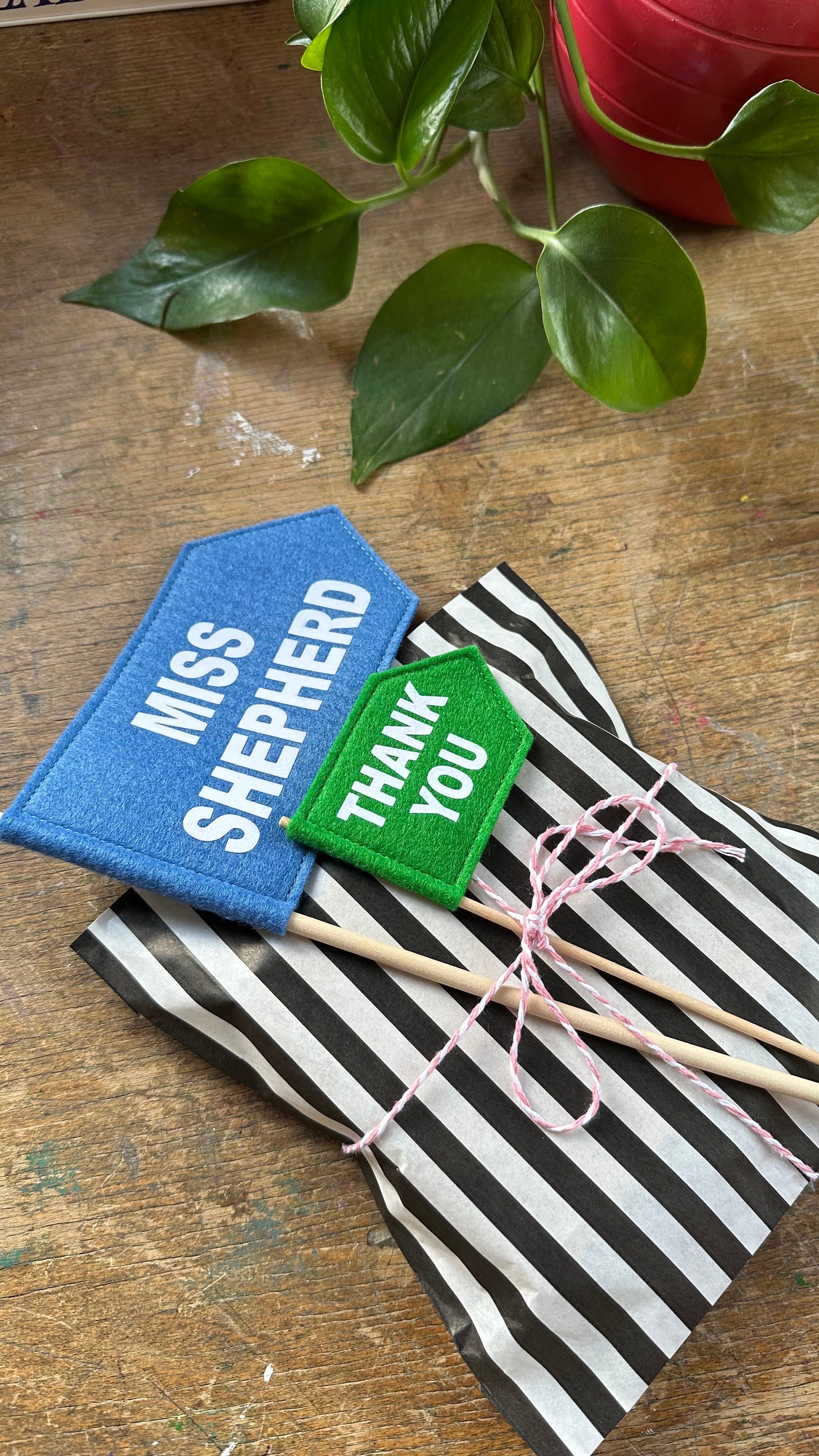 Teacher Gift Personalised Felt Flag Custom Colours - Pen Pot Spearhead Flag TA Present - Colourful Classroom Nursery Decor Primary School