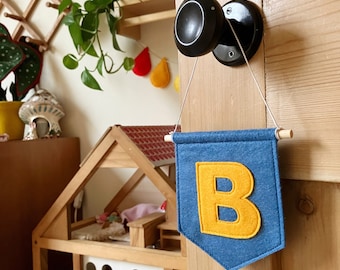 Kids Door Sign - Personalised Initial Felt Banner - Custom Colour Letter Flag - Cute Gifts For Kids Nursery & Playroom Decoration Name Flag