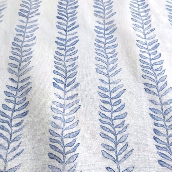 Blockdruck, Indigo botanische Stoff | Hand-Block Pflanze Stoff, Stoffmuster, indigo blau-Blatt-Druck auf weißer Baumwolle gedruckt.