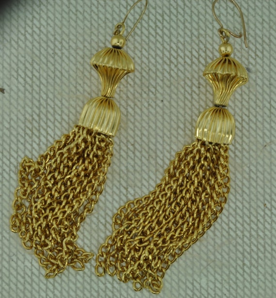 1970's Gold Tone Fringe Drop Earrings - image 2