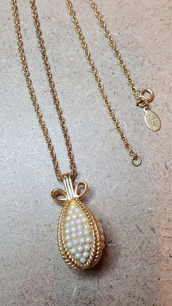 Joan Rivers Faux Seed Peral Faberge Style Egg with
