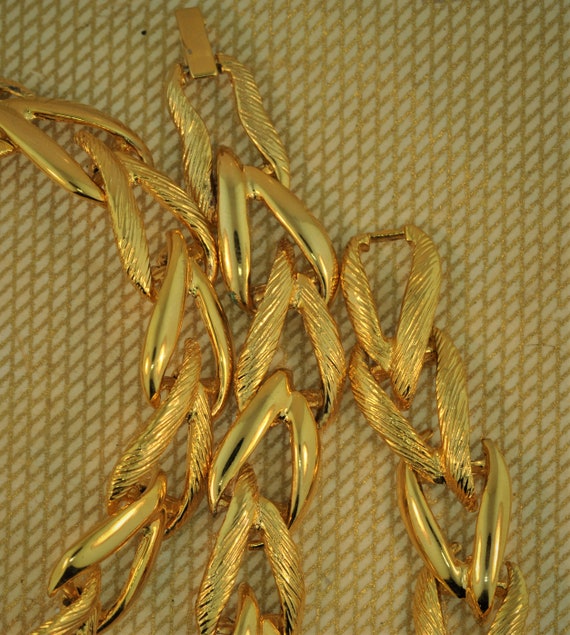 Vintage Gold Tone Designer Link Necklace - image 6