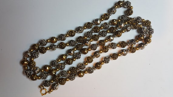 Vintage 1970's Plastic Rosette Bead Necklace - image 1