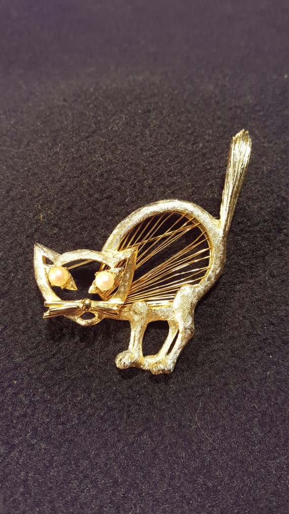 1960's Vintage Brooks Cat Brooch