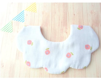BABYHAKLAPP, vågig haklapp, vändbar haklapp för flickor, unik design, blomma på vitt / pastellmosaik, japansk dubbel gasväv, muslin, kawaii