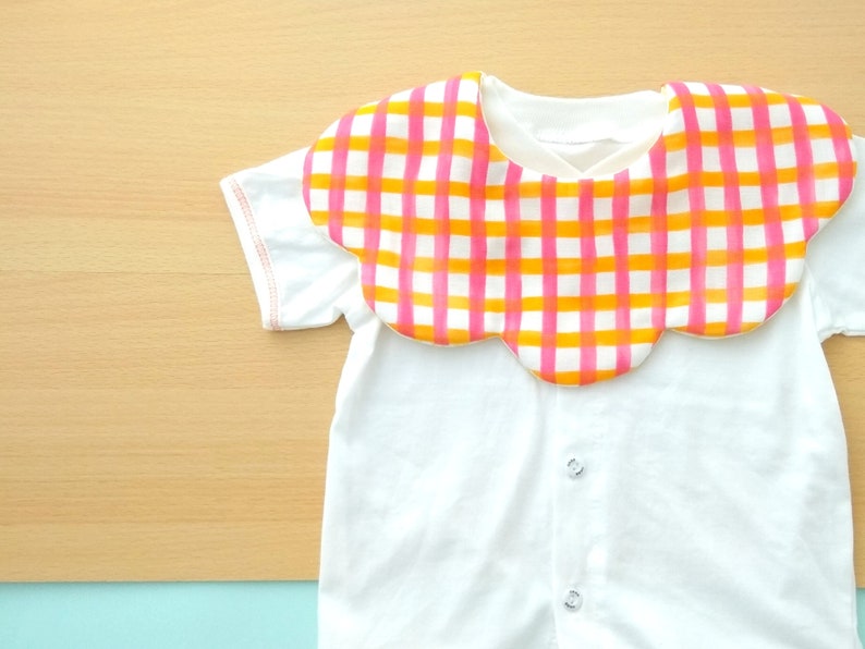 scalloped bib
