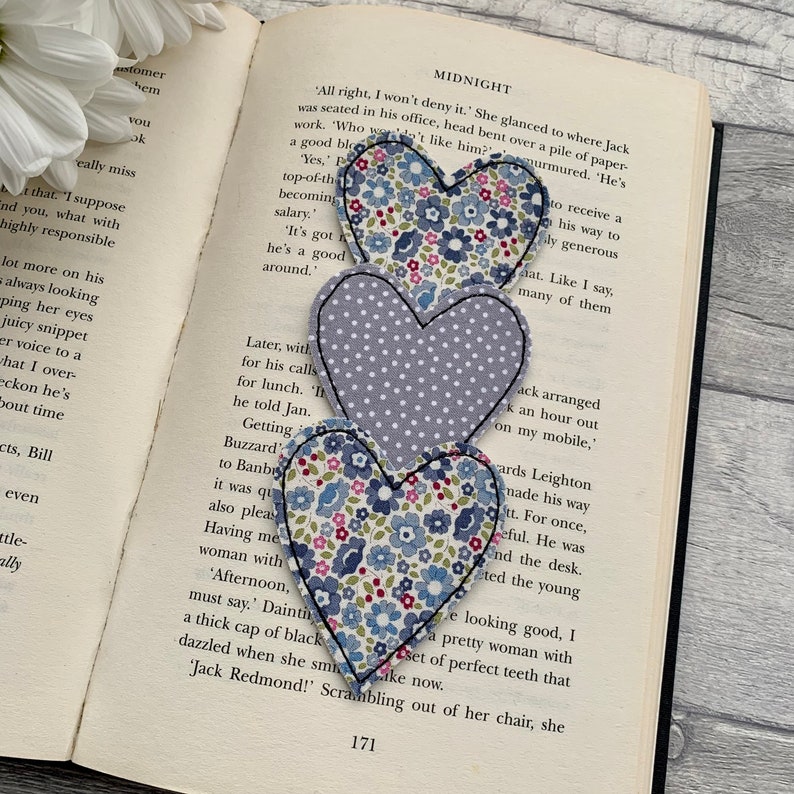 Heart bookmark, romance reader gift, valentines day gift for book lovers, bookworm gifts, fabric bookmark, small gift ideas, reading gift image 6