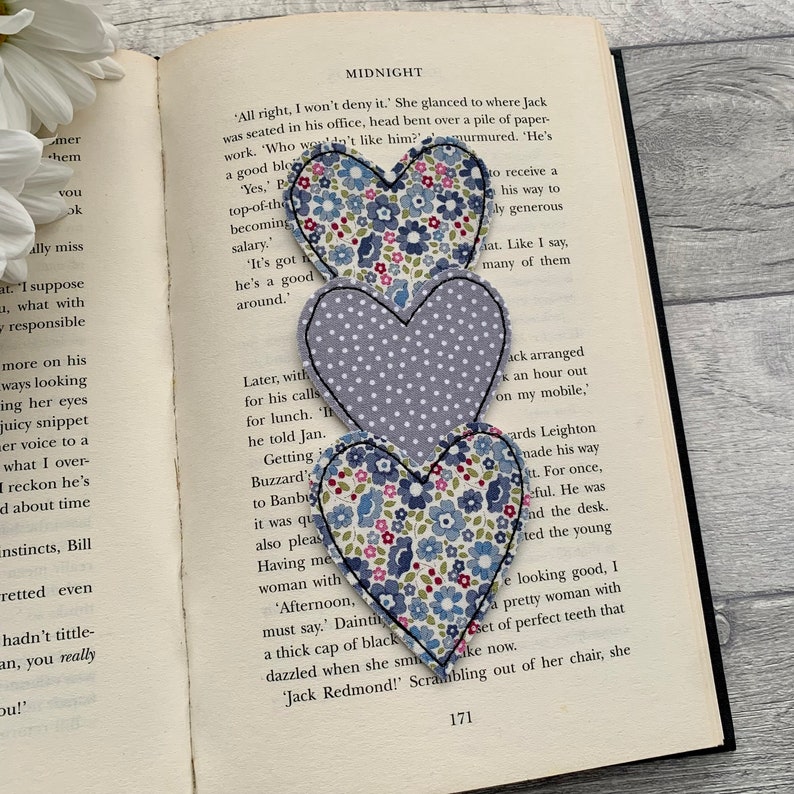 Heart bookmark, romance reader gift, valentines day gift for book lovers, bookworm gifts, fabric bookmark, small gift ideas, reading gift image 5