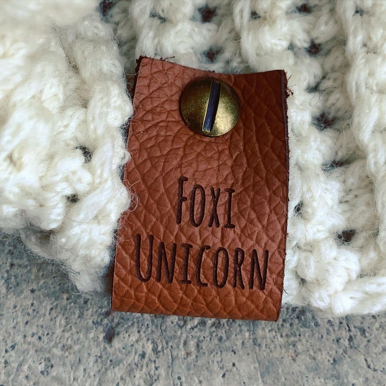 LUXURY LINE Fall Hat Fall Beanie Pom Pom Hat Beanie Wine Wine Hat