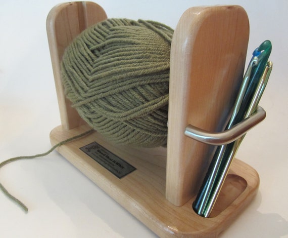 Yarn Ball Wooden Holder. Whirling Yarn Holder. Wooden Holder for