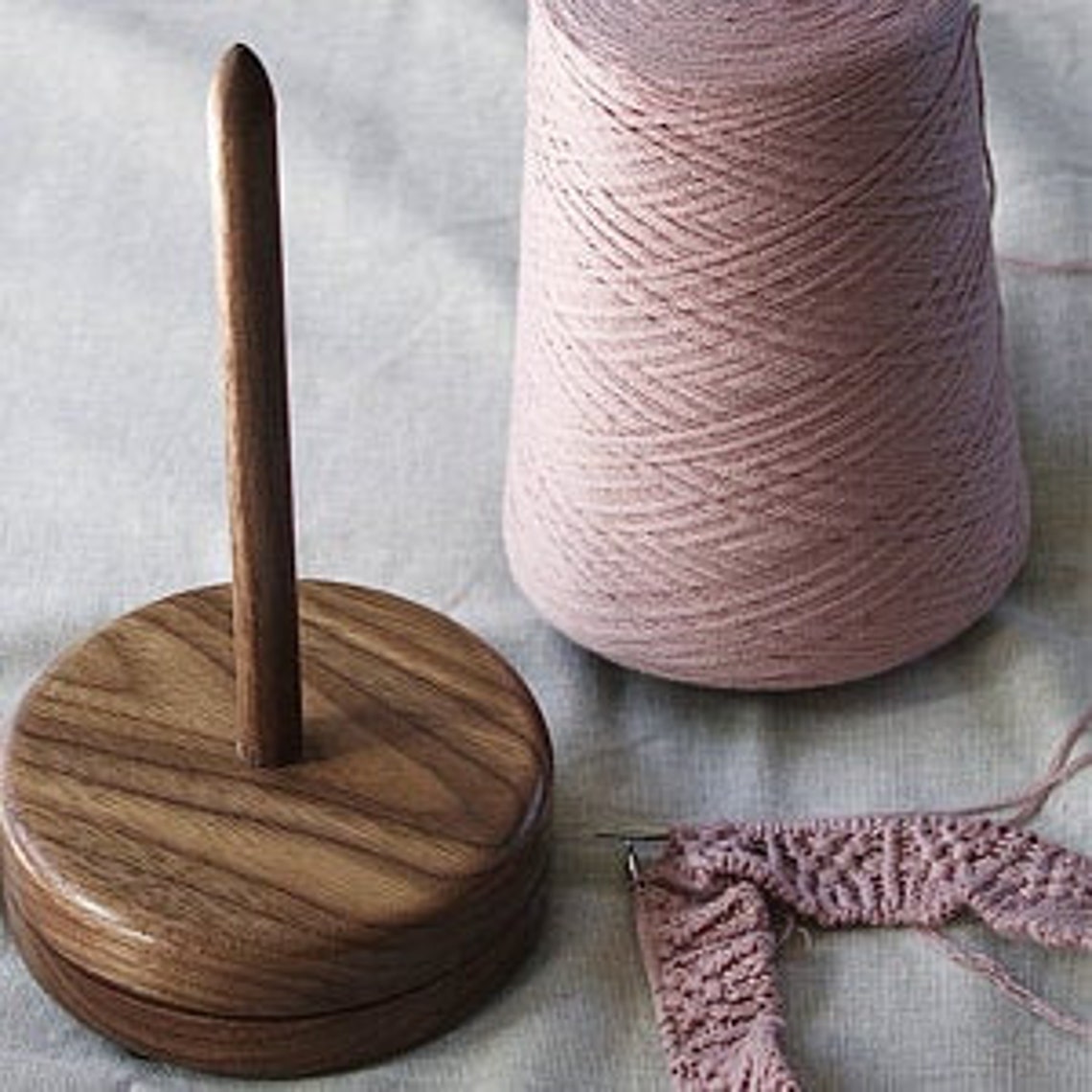 Walnut Yarn Buddy Yarn Lazy Susan Yarn Holder Yarn Spinner Etsy