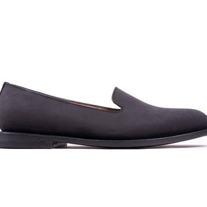 Women&#39;s Welted Loafer (Black nubuck)