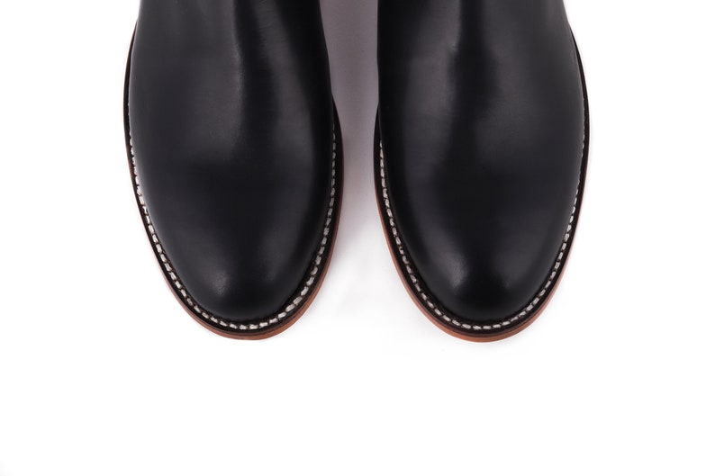 graceyn chelsea boot for women in black