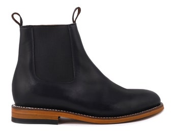 Women's Chelsea Boot (Black)