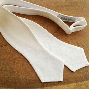Ivory Linen Self tie Bow Tie - Groom&#39;s Off White Wedding Bow Tie - Wing Collar Tuxedo Free Style Formal Men&#39;s Bow tie - White Dress Code Tie