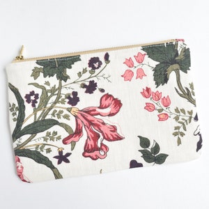 Pochette en lin fleuri blanc bordeaux - Sac à main zippé pour mariage bohème - Sac indispensable