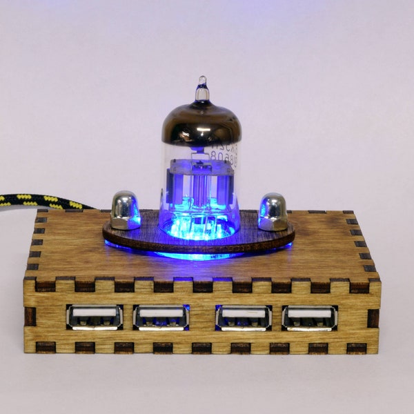 Steampunk USB Hub Flat Radio - Steampunk / Industrial Style - School gift - Christmas Gift