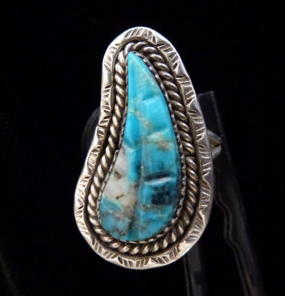 Leaf-Shaped Turquoise Ring Set in Silver Size 10 - image 1
