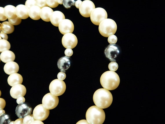 Vintage Monet Necklace Faux Pearls Gold Tone Box Clasp 20” Knotted Signed  Beauty | eBay