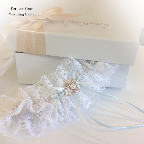 Beautiful 'Forever Yours' - Lace Wedding Garter White & Gold - Gorgeous Vintage Garter Boho Garter - Etsy White Wedding Garter - Bride Gift