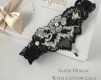 Black Sapphire Heirloom Wedding Garter - Black & White - Elasticated Cotton Lace Back - Sleek Garter - Unique wedding garter - Shower Gift