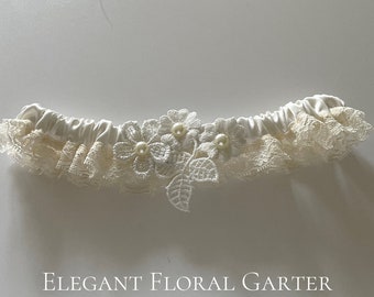 Just so Dainty! Elegant Floral Garter - Heirloom Wedding Garter - Boho Flowers Garter - Vintage garter - Shower Gift - Gift for Bride