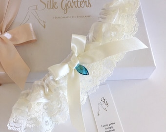 Tallulah Classic Ivory Wedding Garter with an Aqua Blue Crystal & Lace, One Size Boho Garter, unique wedding garter, strumpfband hochzeit