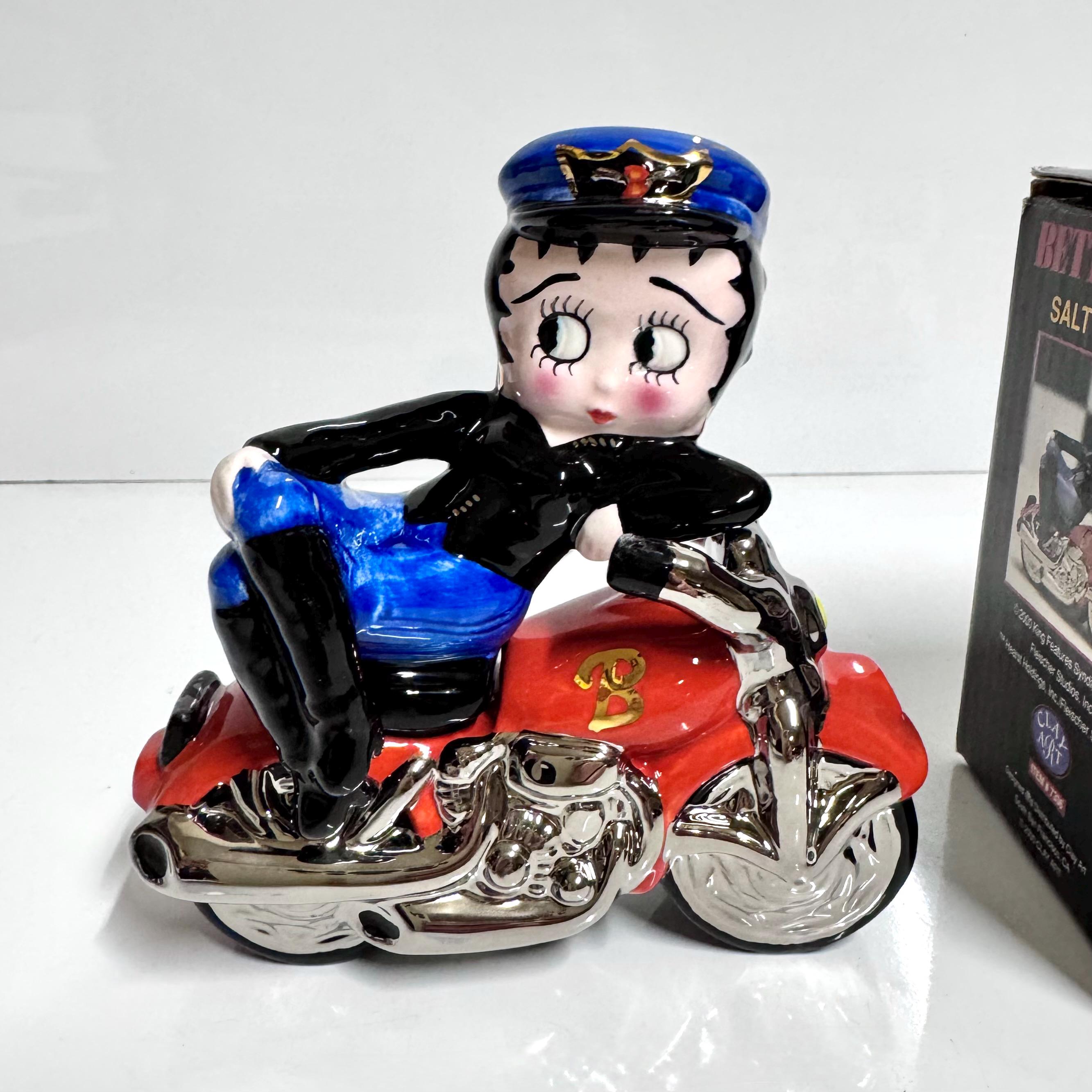 BETTY BOOP【ベティブープ×コカコーラ】コラボ / フィギュアスケート