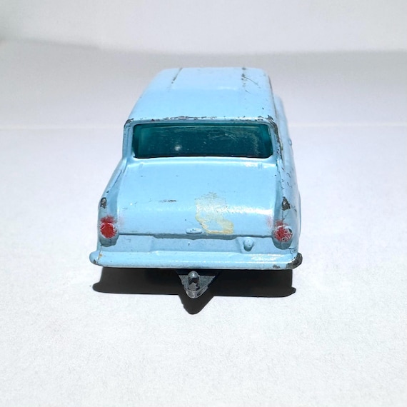 Vintage Matchbox Lesney Die Cast Ford Anglia Metal Car #7 1960s